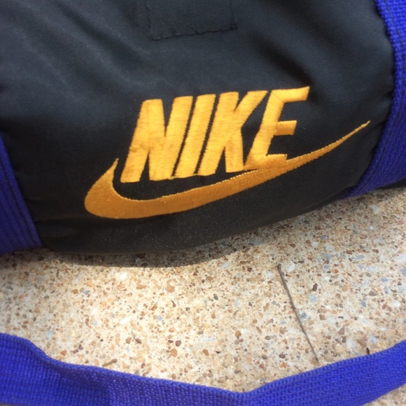 VTG Nike grey tag duffel bag vintage Nike duffel - Picture 3 of 5
